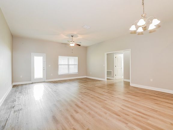 4th image of 508 W Leah Ct