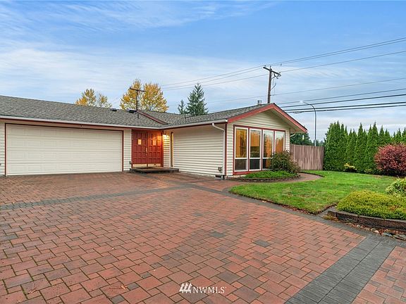 3rd image of 9854 NE 139th St