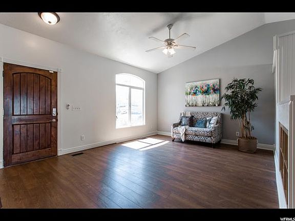 3rd image of 807 S Saratoga Dr