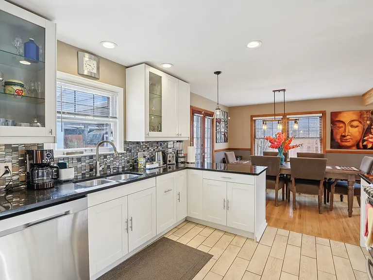 4111 E Pleasant Run Parkway South Dr — Photo 9