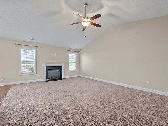5th image of 320 Aquamarine Cir