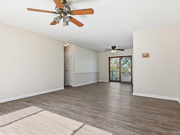 5th image of 4238 Norton Rd