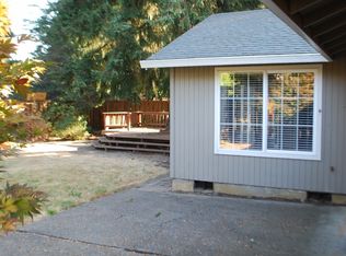 764 SE 40th Ct, Hillsboro, OR 97123