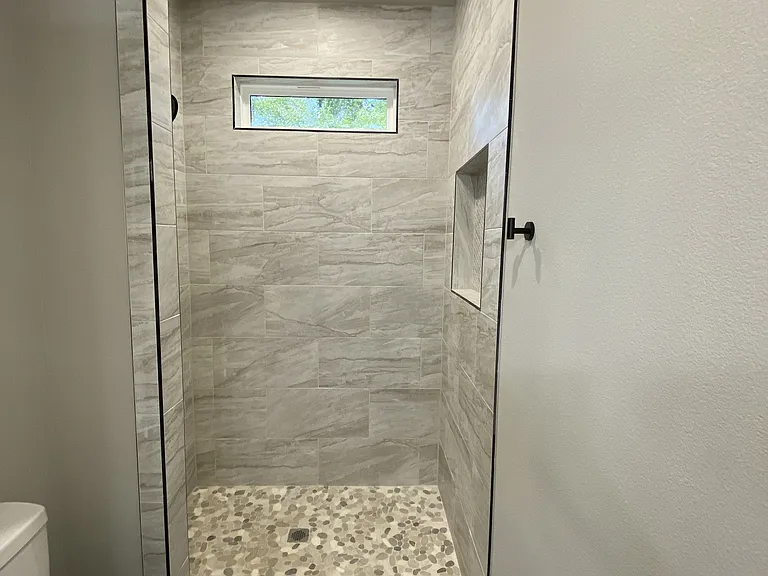 423 W Monterey St — Photo 12