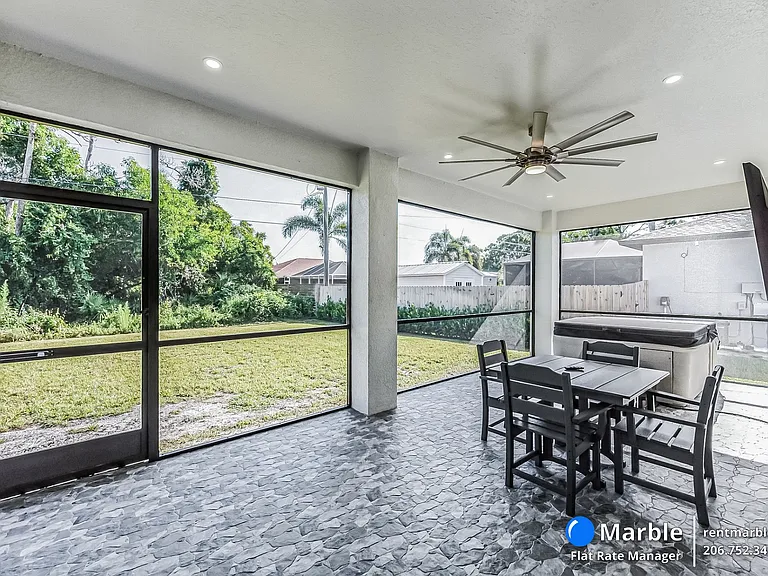 4618 Catalina Ln — Photo 29
