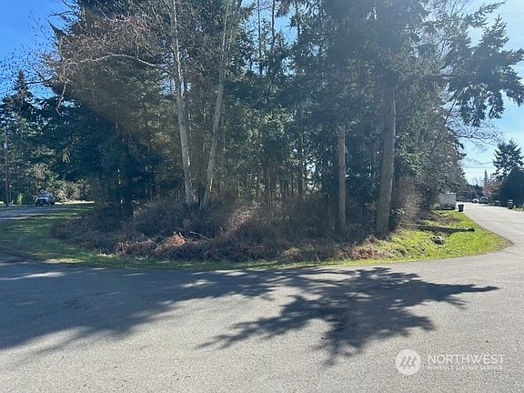2nd image of 1223 Mitscher Drive