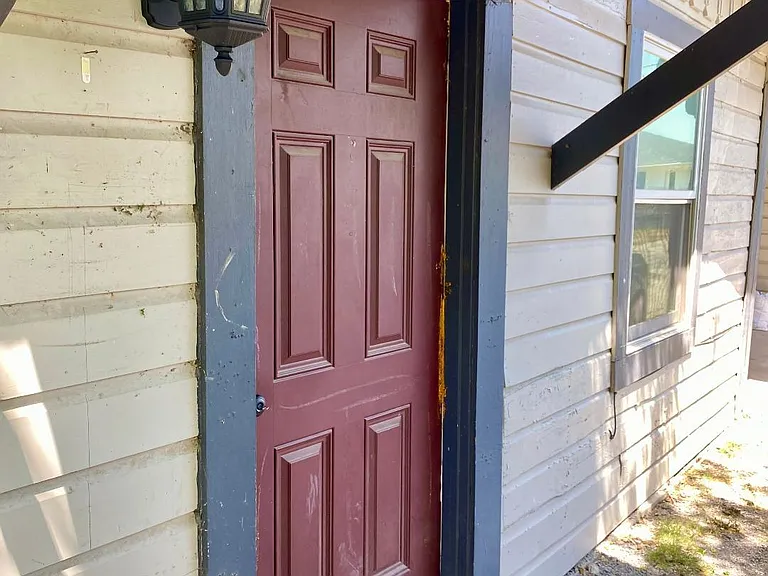 1315 Amanda St — Photo 3