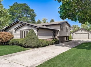 16096 W Pope Blvd, Prairie View, IL 60069