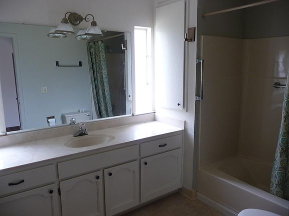 5th image of 5429 Oxford Dr