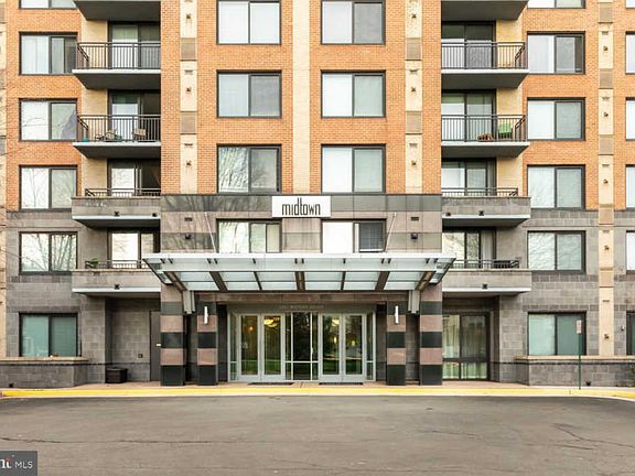 2nd image of 2451 Midtown Ave #202