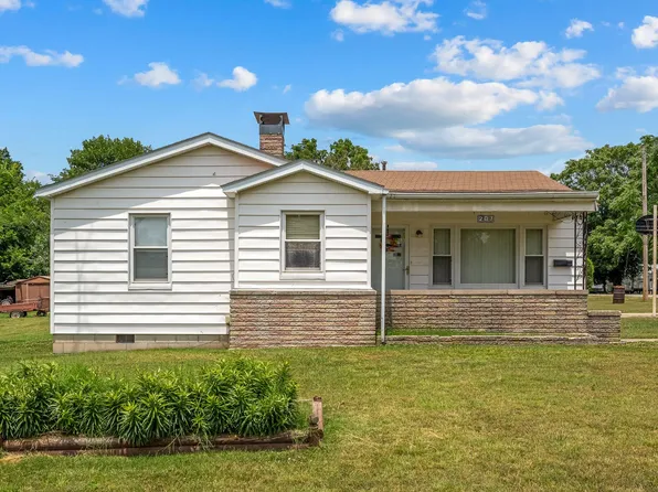 207 W High North Street, Aurora, MO 65605