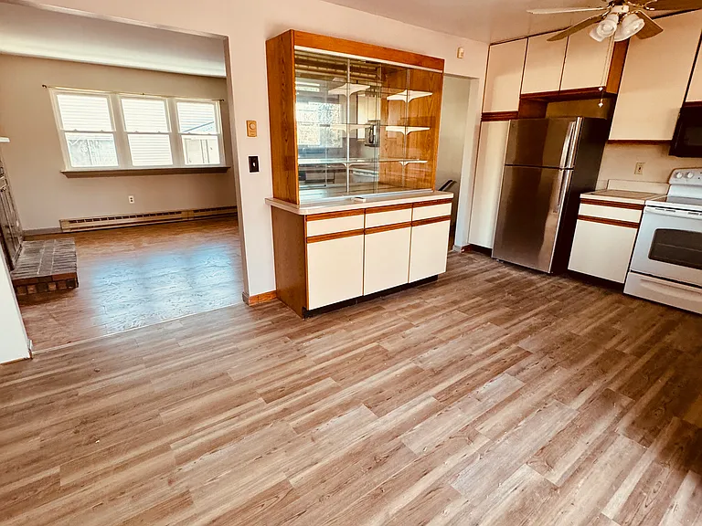 24 Cedar Ave #2 — Photo 5