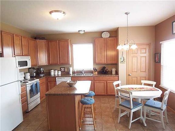 5th image of 120 Kraner St