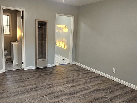 2nd image of 5723 Loveland St