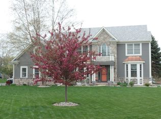 8505 Watson Cir, Crystal Lake, IL 60014