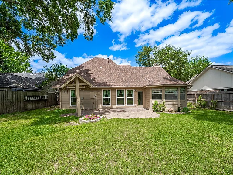 1103 Cheyenne Meadows Dr — Photo 48