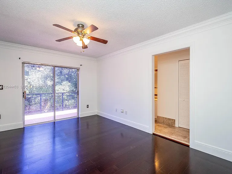 351 SW 184th Ter — Photo 54