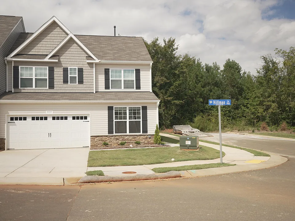 919 Hillman Ln