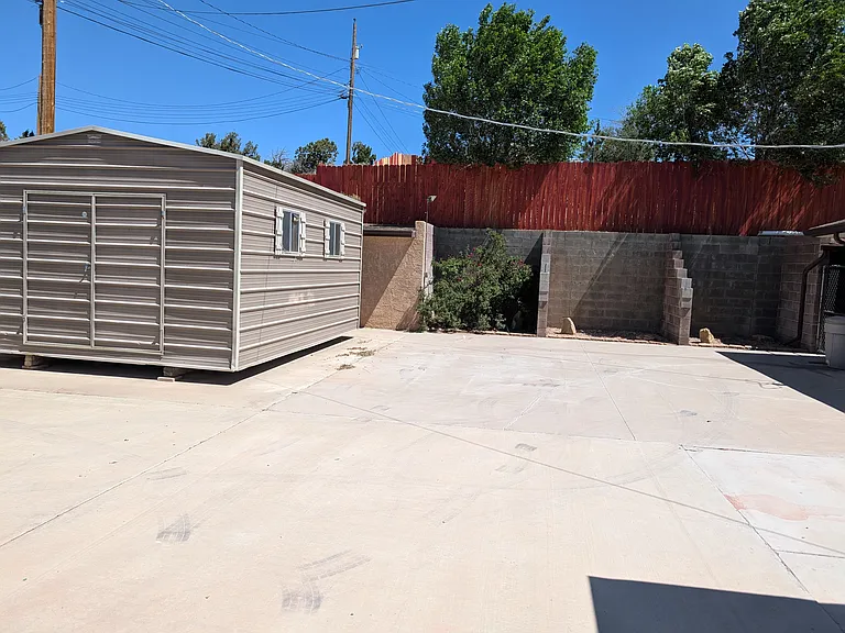 1404 Kit Carson Dr — Photo 16