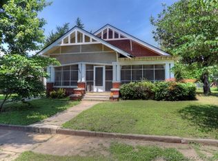 215 E 1st St, Skiatook, OK 74070