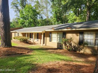 5372 Jamaica Dr, Jackson, MS 39211