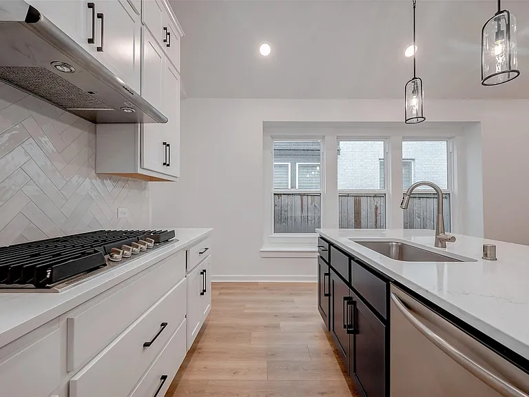 11430 Gossamer Wing Ln — Photo 10