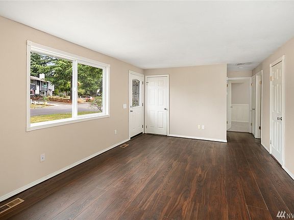 5th image of 9045 NE 137th St