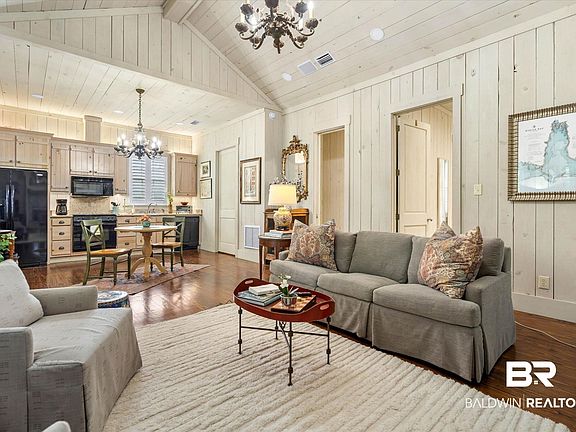 5th image of 17322 Cabin Rd