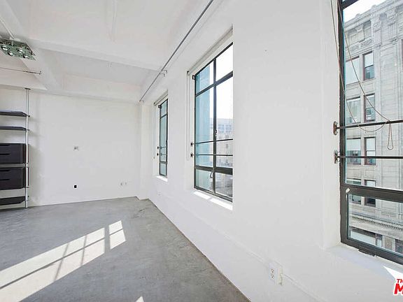 5th image of 849 South Broadway
