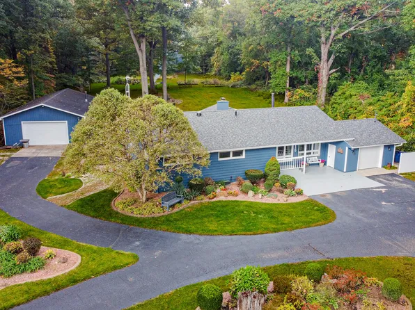 216 Holton Rd, La Porte, IN 46350