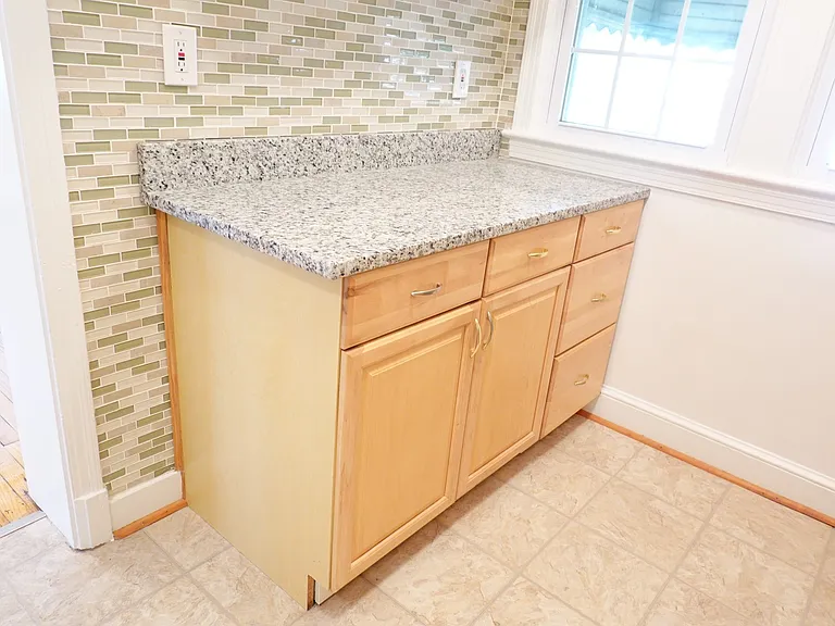 800 Maplewood Ave — Photo 85
