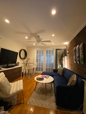 Rented by Highline Residential | media 38