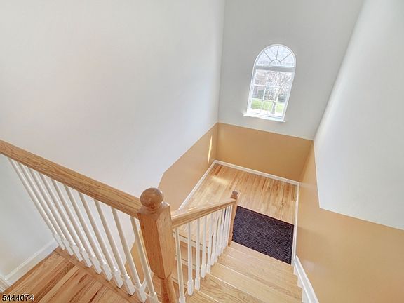 3rd image of 627 Hunterdon St