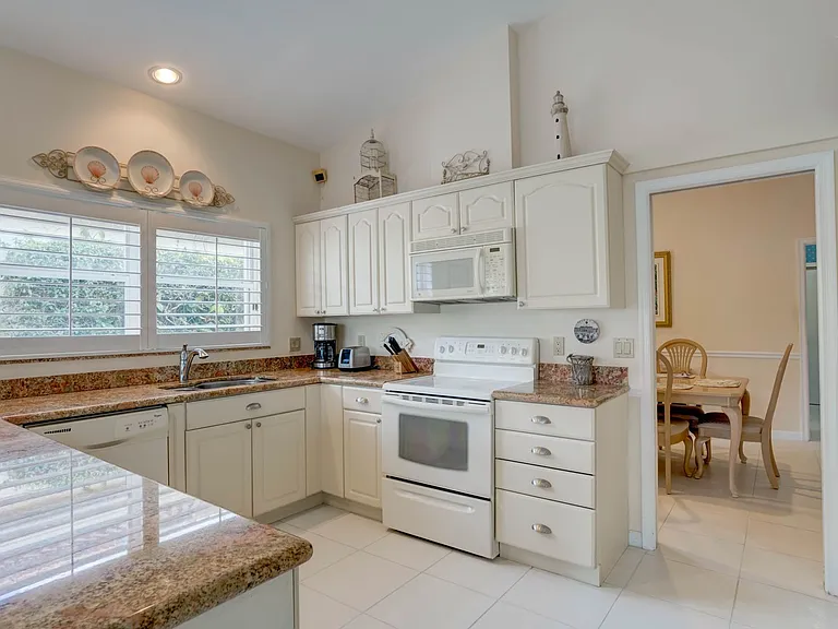 3518 Lantern Bay Dr — Photo 22