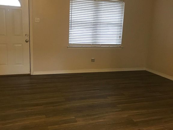 5th image of 1215 Hampshire Ln