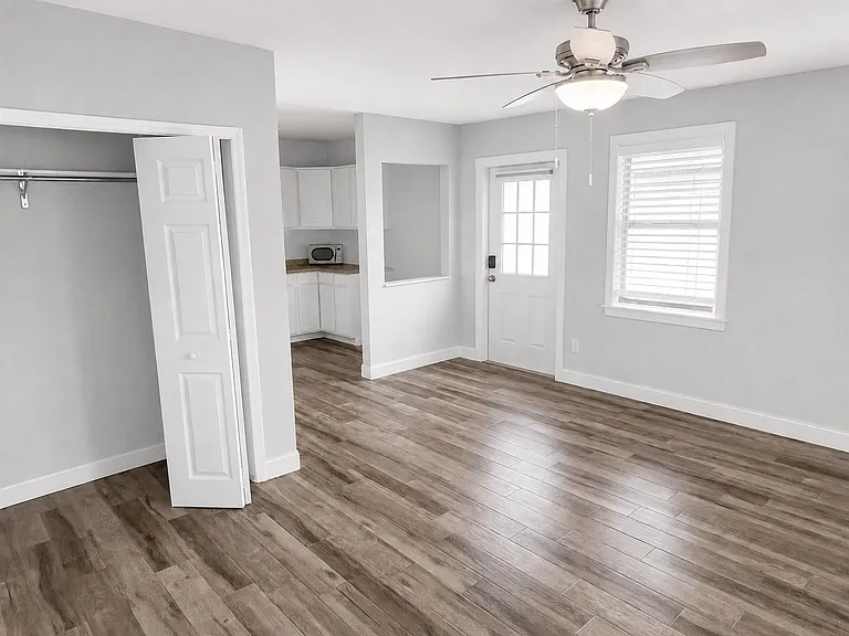 Separate 1 bed/1 bath