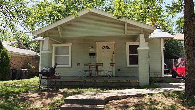 1st image of 1113 N Chandler Dr