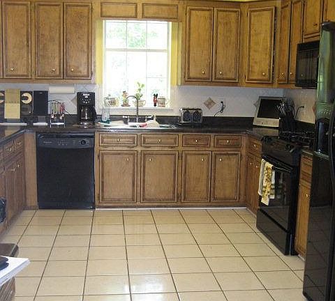 3rd image of 551 Waterford Dr