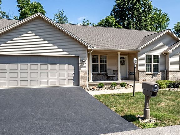 2nd image of 207 Paulo Dr NE