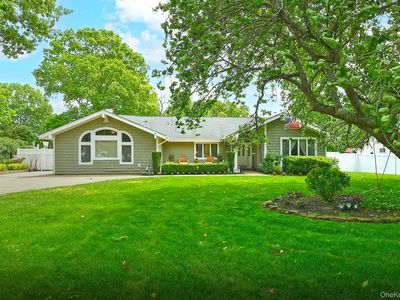 1019 Old Medford Avenue, Farmingville, NY, 11738