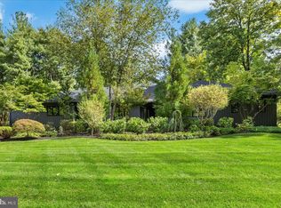 8 Deer Run, Princeton, NJ 08540