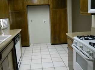 7736 Yarmouth Ave, Reseda, CA 91335