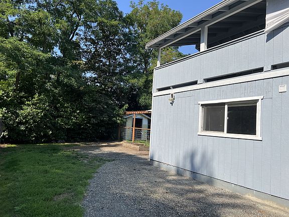 5th image of 12807 23rd Ave NE #B