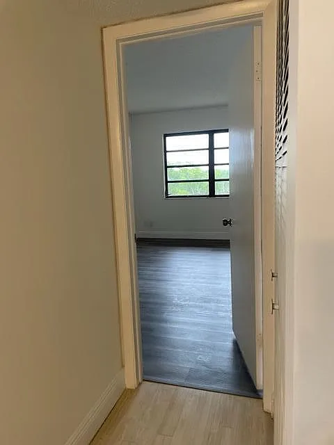2 bed, 1.0 bath, 900 sqft, $1,575 — Photo 3