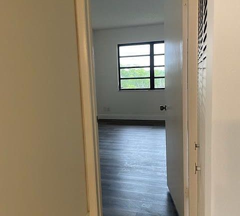 3rd image of 4640 Lucerne Lakes Blvd W APT 605