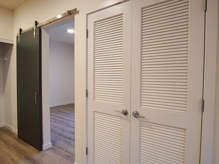 6015 S Virginia Ave #201 — Photo 10