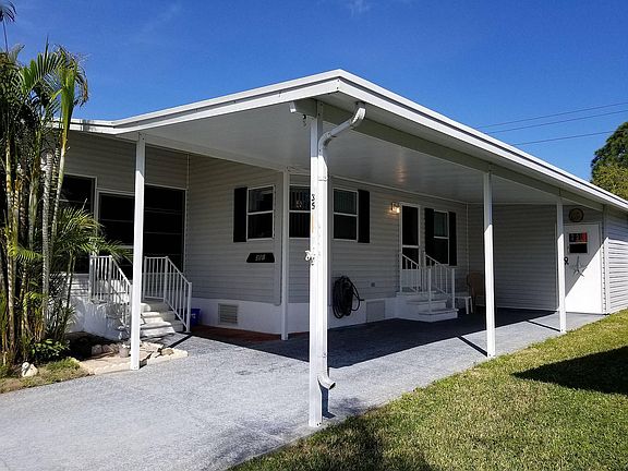 2nd image of 351 Bimini Cay Cir