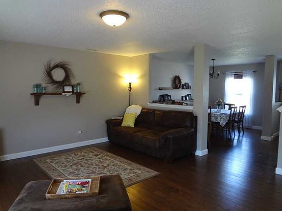 4th image of 1342 Jasmine Dr