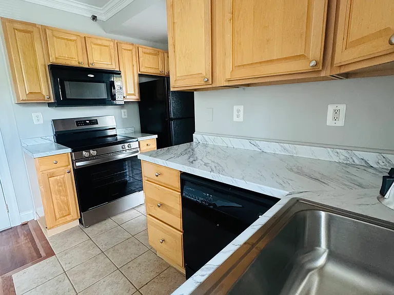194 E Lee St #3B — Photo 6