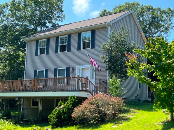 10 Nunes Way, Oak Bluffs, MA 02557